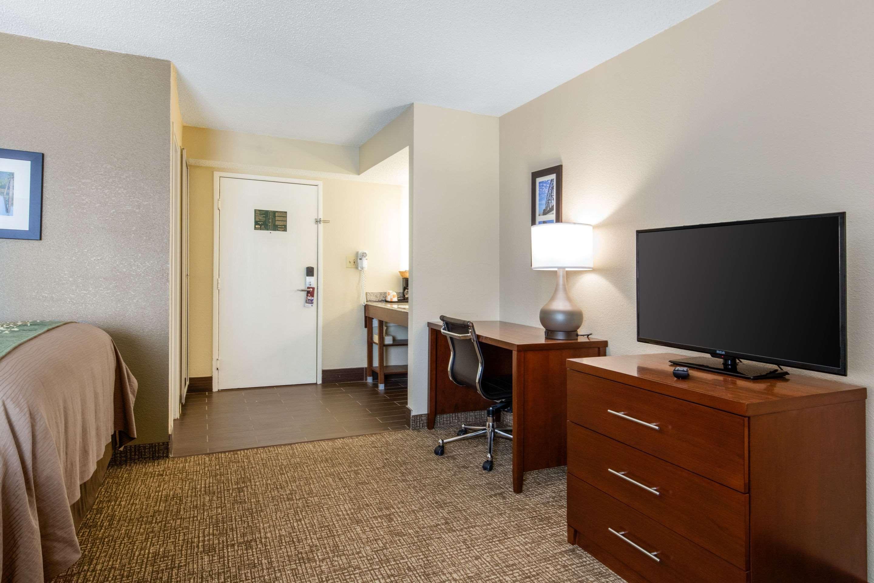 Comfort Inn & Suites Airport Литл-Рок Экстерьер фото