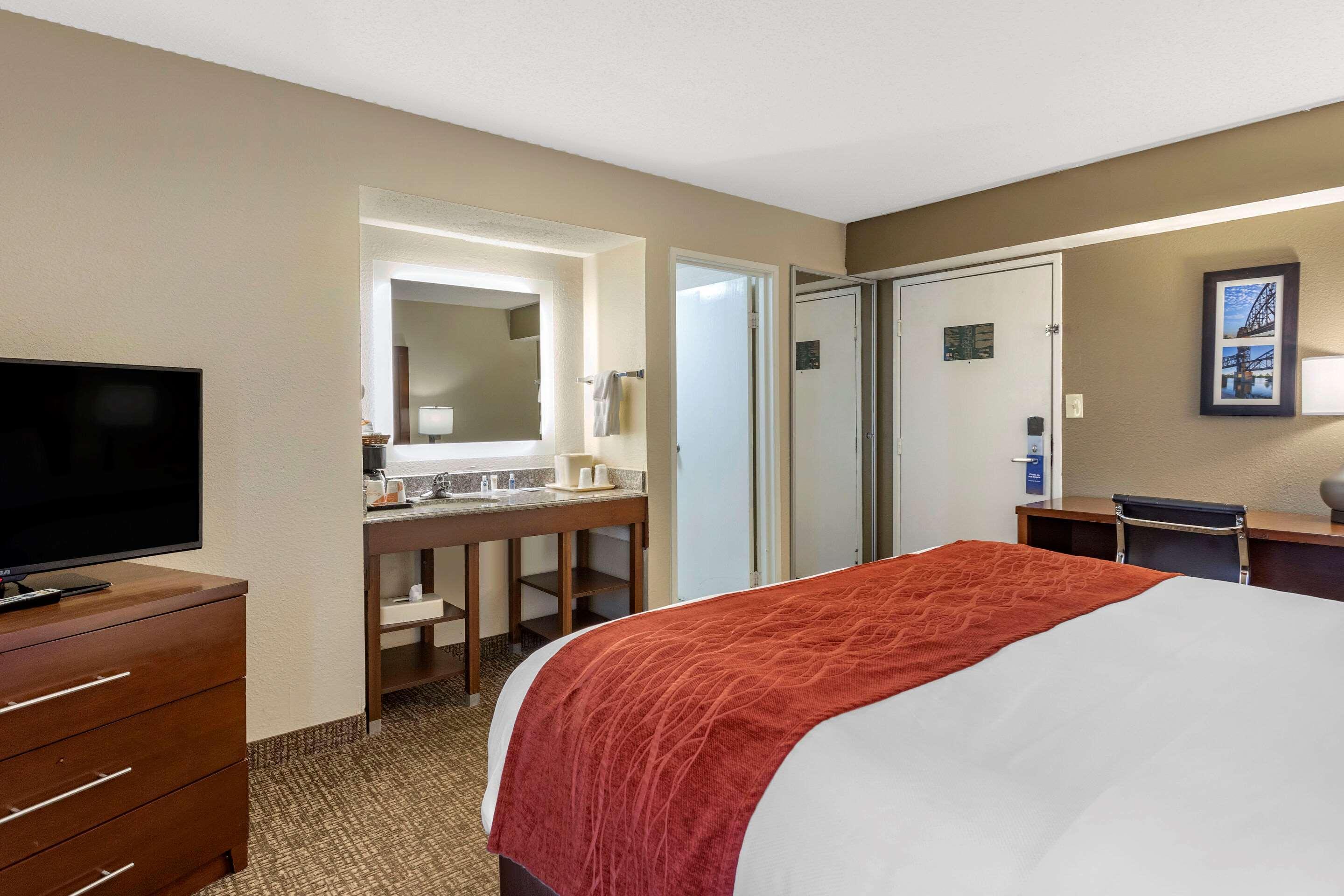 Comfort Inn & Suites Airport Литл-Рок Экстерьер фото