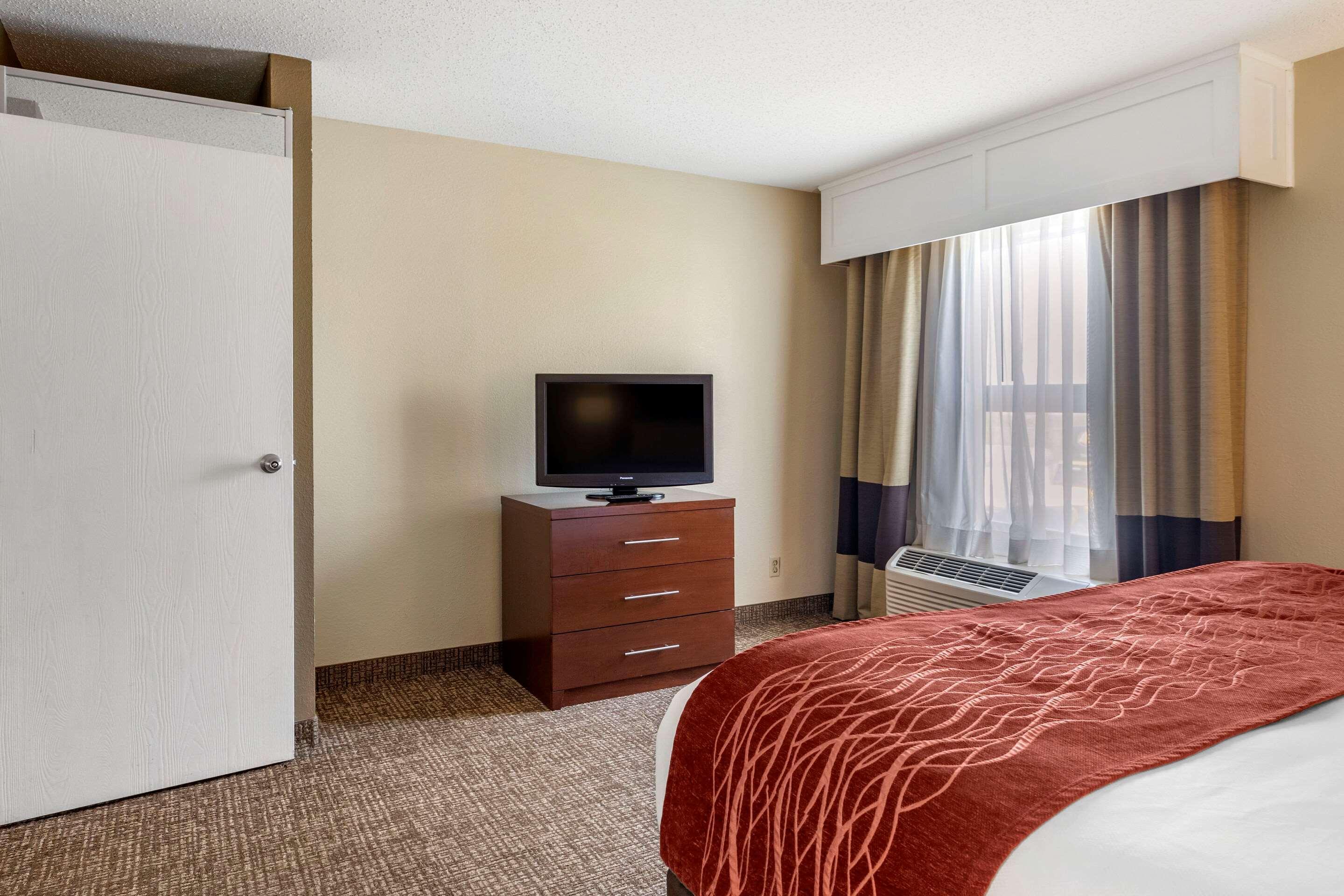 Comfort Inn & Suites Airport Литл-Рок Экстерьер фото